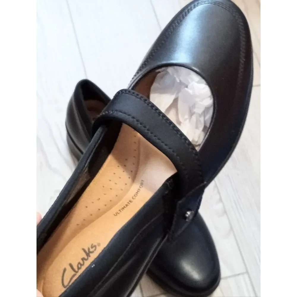 (D-4791) Clarks Suttyn May Sz 9.5